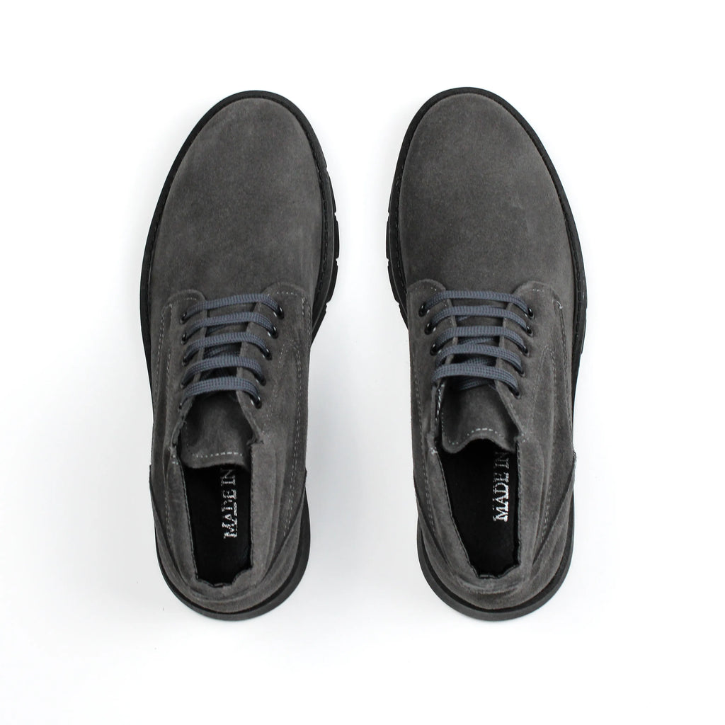 Botines Cesare de Ante Color Gris
