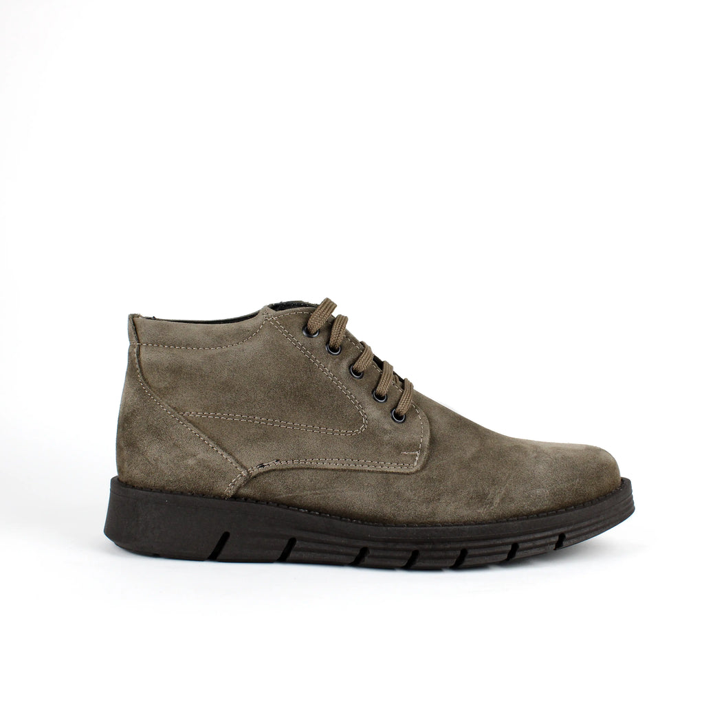 Botines Cesare de Ante Color Taupe